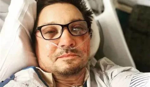 Jeremy Renner recebe alta hospitalar após acidente