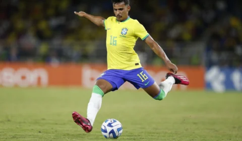 Seleção brasileira Sub-20 enfrenta Paraguai em busca da liderança do grupo