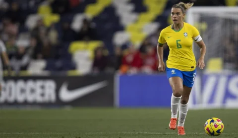Tamires valoriza chances ao elenco após derrota da seleção feminina