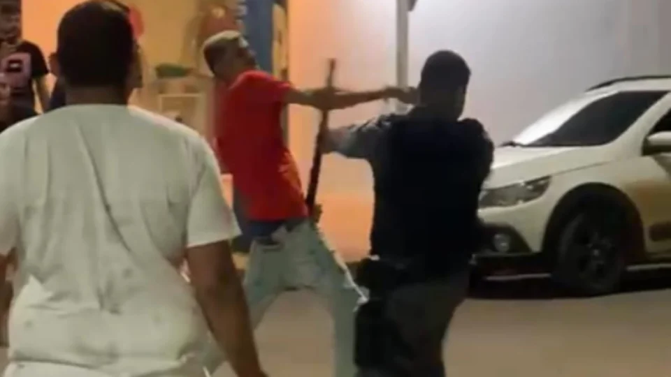 VÍDEO: PM atira e mata homem durante abordagem por perturbação de sossego, no Mato Grosso