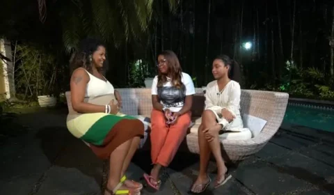 Glória Maria recebe homenagem das filhas em relato emocionante