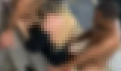 Trisal é detido fazendo sexo em grupo na praia
