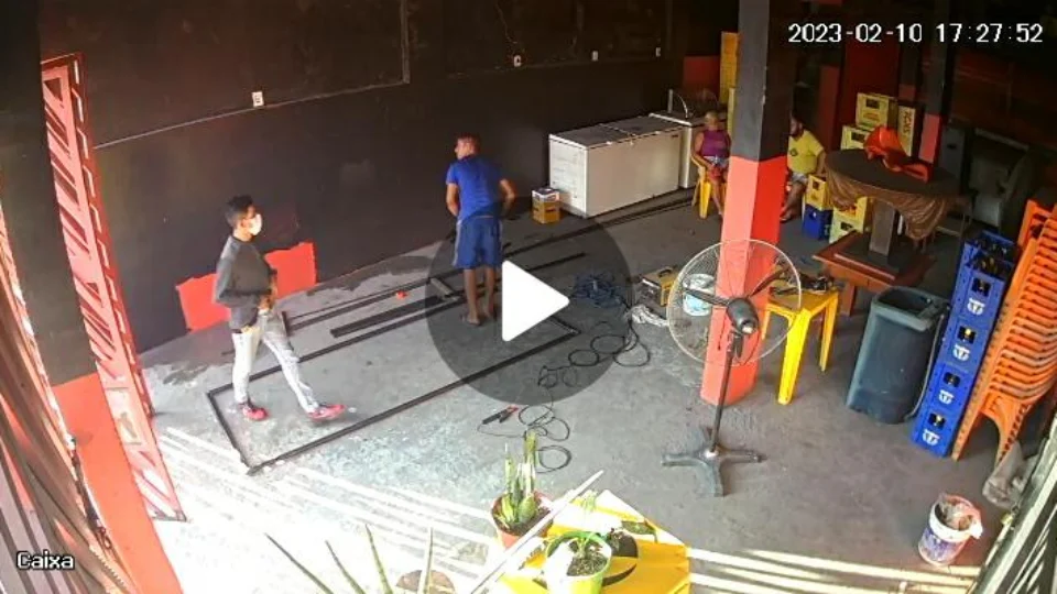 Vídeo mostra dono de bar sendo morto a tiros na zona Leste de Manaus