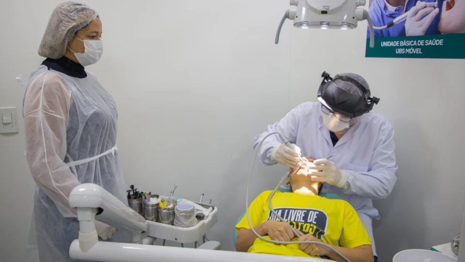 Unidade Móvel de Saúde atende moradores do bairro Cidade Nova