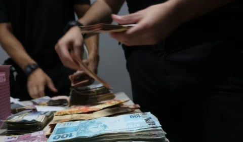 Operação da PF desmonta esquema bilionário de ouro clandestino