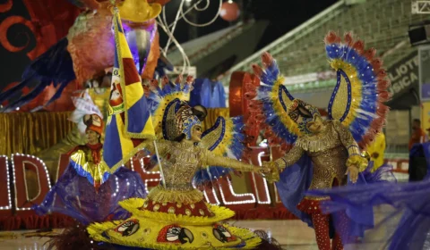 Escolas de samba do grupo de acesso A marcam a segunda noite de desfiles no Sambódromo