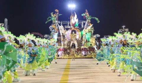 Carnaval 2023: oito escolas de samba do Grupo Especial desfilam neste sábado no Sambódromo  de Manaus