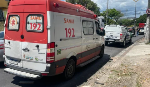 Mulher é atropelada em avenida de Manaus e fica gravemente ferida