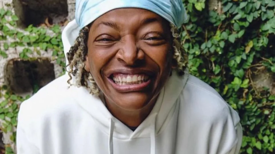 Cantora revela crush em Malu Mader e namoro com chacrete