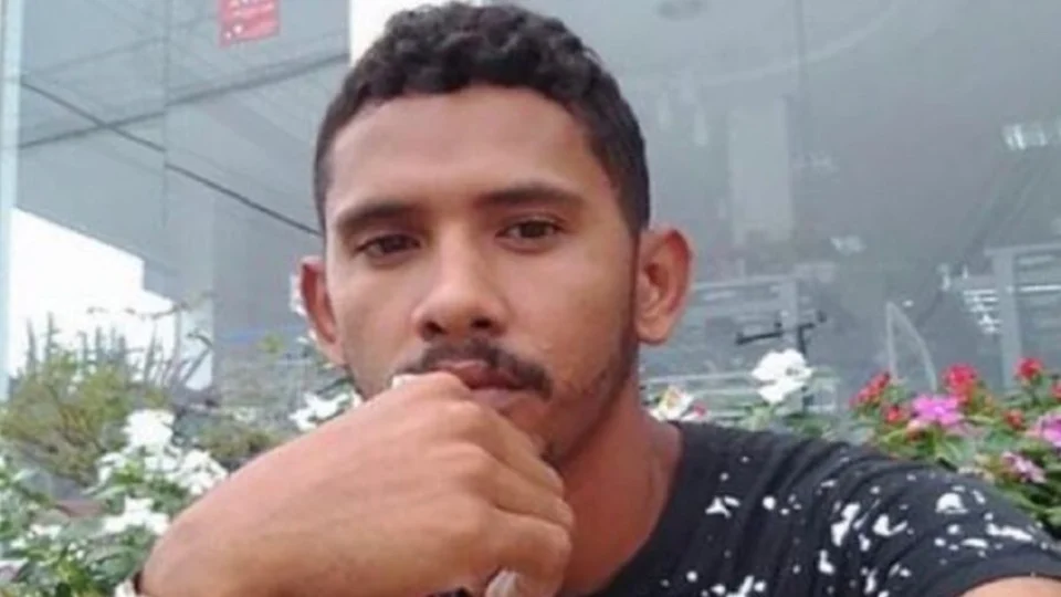 Corpo em decomposição é encontrado no Rio Juruá