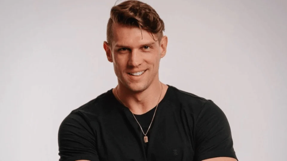 ‘BBB 23’: Cristian é o quinto eliminado, com 48,32% dos votos