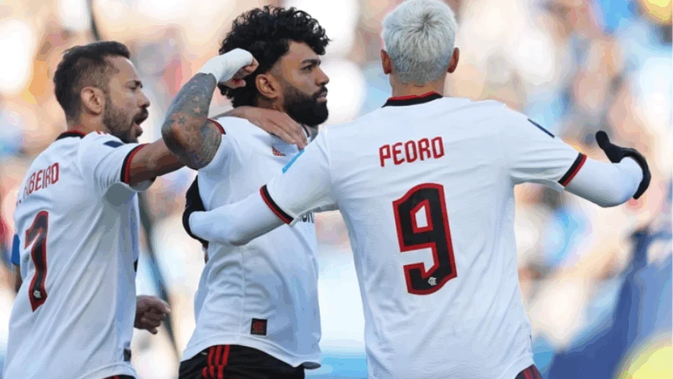 Flamengo sofre, mas busca virada contra o Al Ahly e é 3º lugar no Mundial