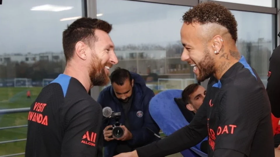 Messi, melhor do mundo sete vezes, vota em Neymar no prêmio da Fifa