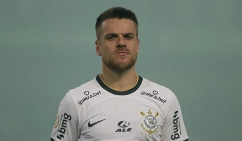 Ramiro entra na Justiça para cobrar R$ 6,3 milhões do Corinthians