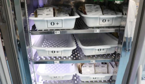 Com estoque crítico, Hemoam convoca doadores de sangue dos tipos O+ e O-