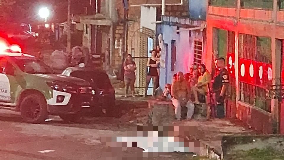 Jovem de 23 anos é assassinado com 10 tiros no Jorge Teixeira