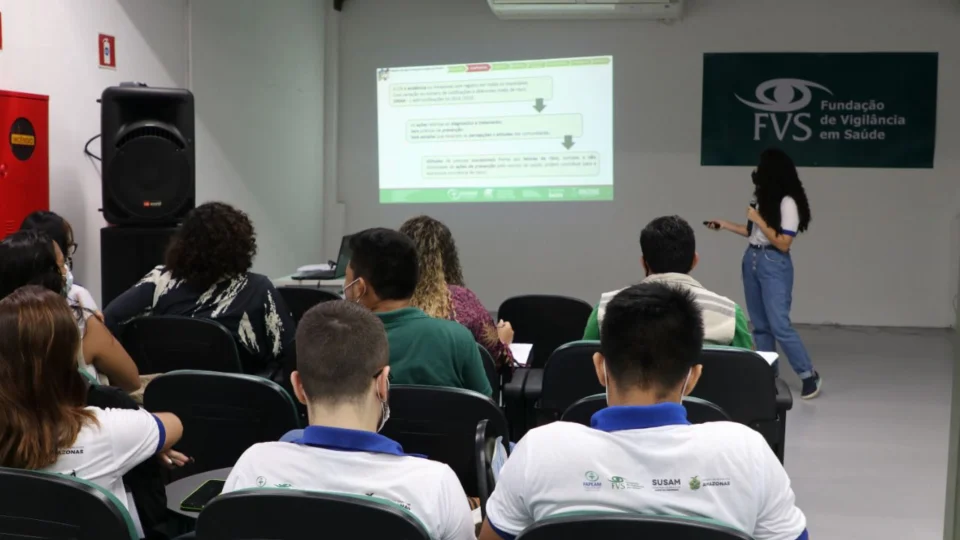 <em>PAIC: Saúde abre inscrições para o Programa de Iniciação Científica em Vigilância em Saúde</em>