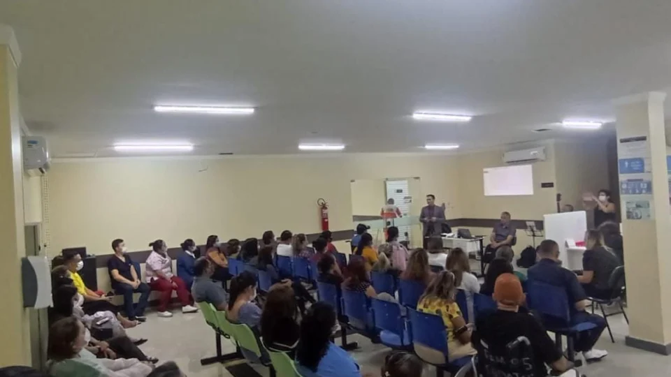 <em>Saúde Mental: Policlínica Codajás realiza palestra para usuários do SUS e servidores do CER IV</em>