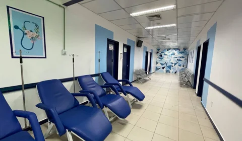<em>Hospital Platão Araújo revitaliza espaços para humanizar atendimento aos pacientes</em>