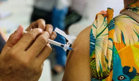 Saúde do Amazonas atualiza painel semanal de Covid-19 e vacinação nesta quarta-feira