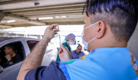 Oferta da vacina CoronaVac será normalizada a partir da segunda-feira em Manaus