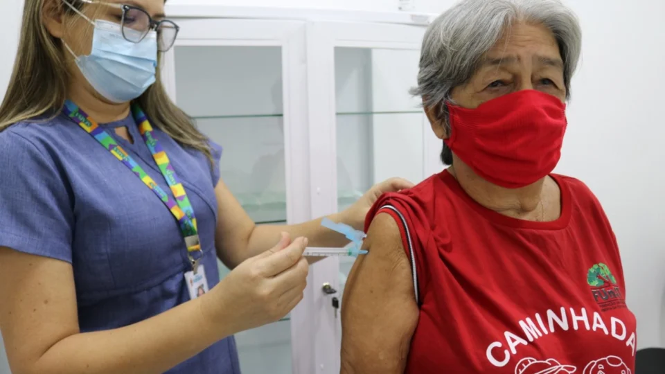 FUnATI promove dia de vacinação bivalente contra a Covid na segunda-feira