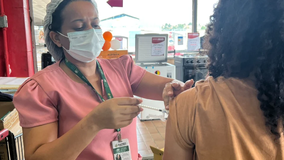 Saúde do Amazonas atualiza panorama de Covid-19 e vacinação neste sábado