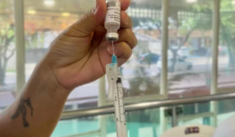 Saúde do Amazonas divulga atualização do panorama da Covid-19 e vacinação nesta terça