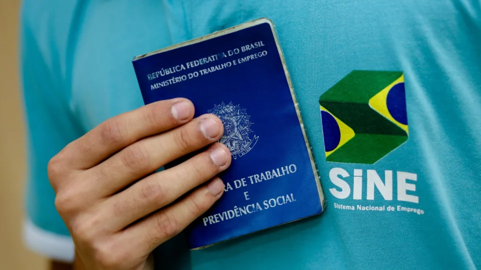 Sines oferecem 341 vagas de emprego nesta quinta-feira