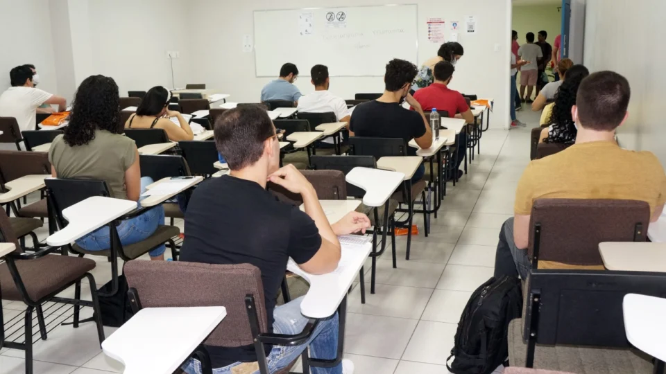 <em>PGE-AM divulga resultado de pedidos de isenção da taxa de inscrição para Exame de Seleção</em>