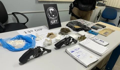 VÍDEO: Operação policial desmonta laboratório de drogas na zona norte