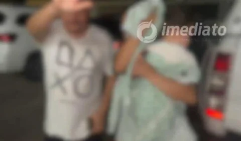 Mulher tortura filho de 2 anos em vídeo chamada com ex-companheiro e é presa em flagrante