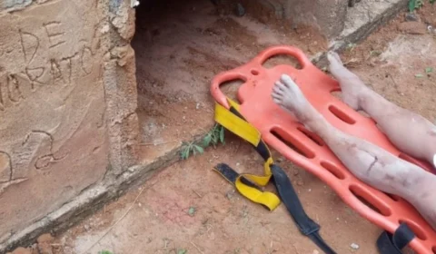VÍDEO: Mulher enterrada viva é resgatada após passar 10 horas em túmulo