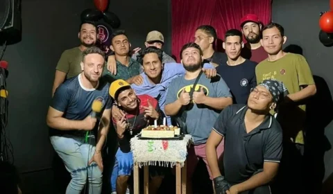 Clube de comédia em Manaus comemora dois anos e recebe atração nacional