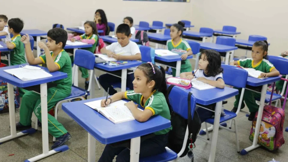 Inscrições abertas para premiação de trabalhos escolares no AM