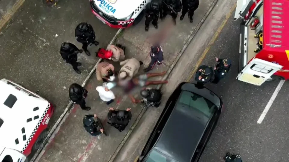 Após 17 horas de negociações, assalto com reféns em Belém chega ao fim