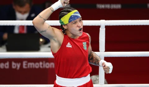 Bia Ferreira, Jucielen e Bia Soares vão às quartas do Mundial de Boxe