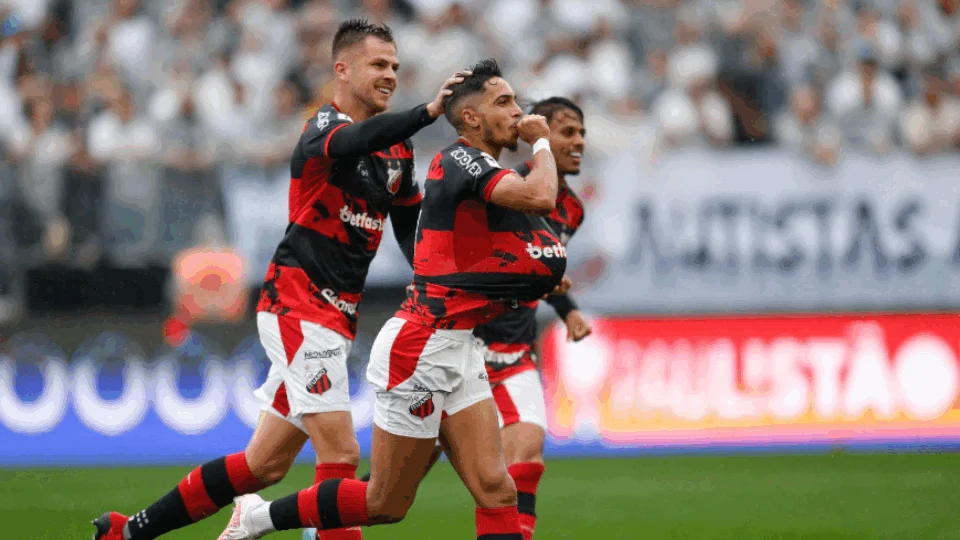Ituano surpreende, elimina Corinthians nos pênaltis e está na semifinal