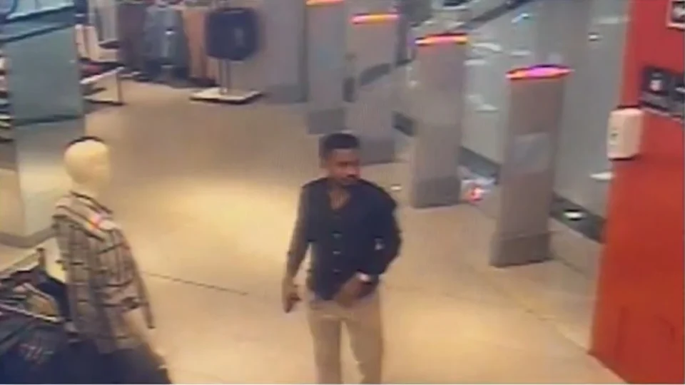 VÍDEO: menina é estuprada dentro de loja de shopping e polícia procura homem em Manaus