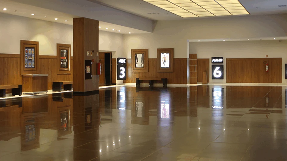 Cinema realiza sessão adaptada para pessoas autistas em Manaus