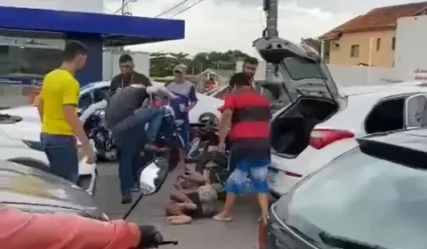 VÍDEOS: População espanca homem apontado como ladrão no Dom Pedro