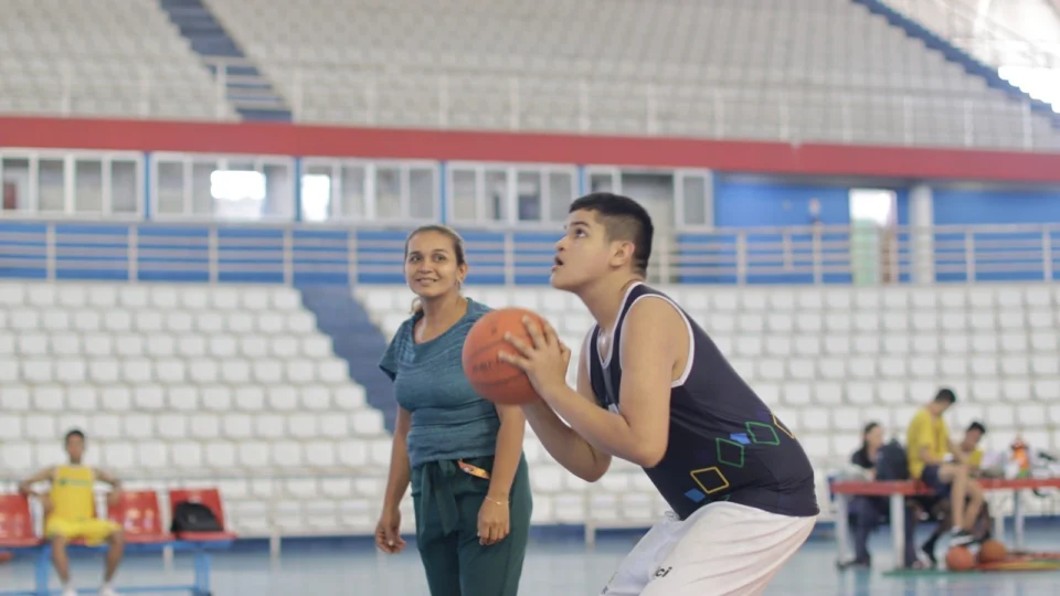 Programa +Pelci contribui para desenvolvimento de criança autista por meio do esporte