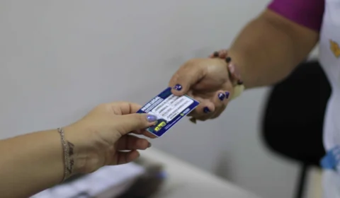 Governo oferece Carteira Intermunicipal que disponibiliza vagas gratuitas para PcDs em transportes no Amazonas