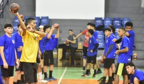 Ginásio Renné Monteiro é sede dos treinos técnicos da seleção amazonense de handebol
