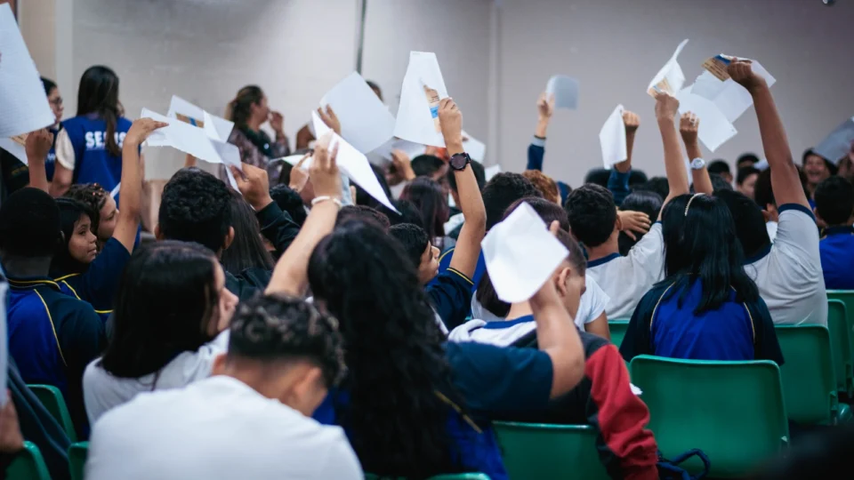 Sejusc reforça ações contra o bullying em escolas da rede pública estadual