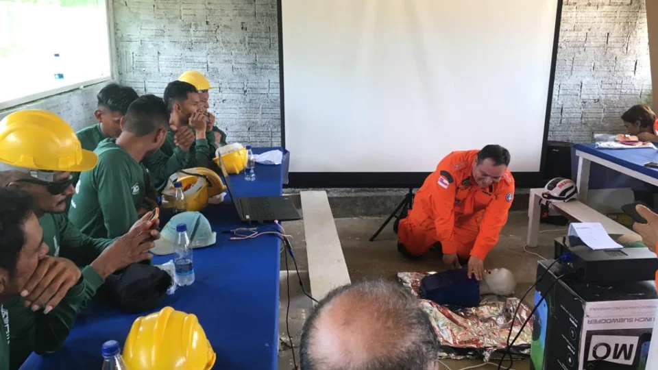 UGPE e Bombeiros promovem treinamento para prevenir acidentes de trabalho em canteiros de obras