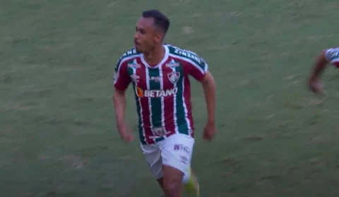 Fluminense vence Athletico-PR por 2 a 0 no Maracanã
