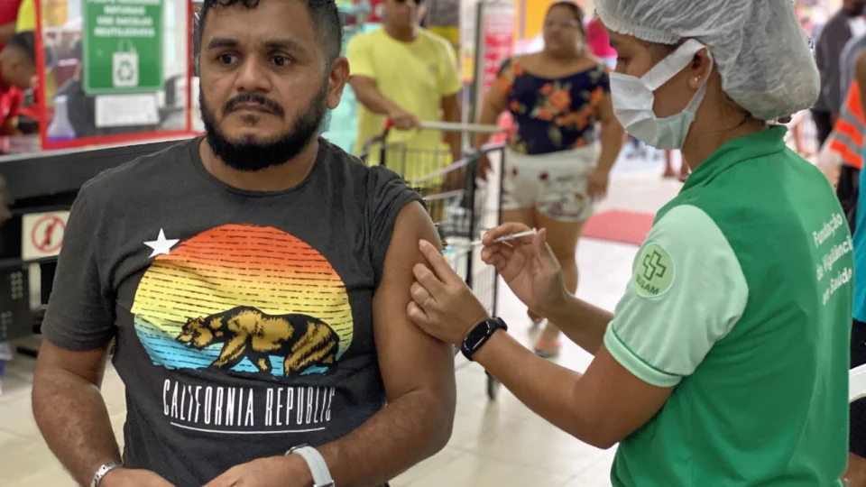 Vacina bivalente: Dose de reforço contra a Covid-19 é ampliado para público com comorbidades