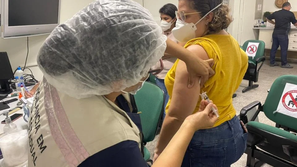 Mpox: profissionais que atuam no diagnóstico da doença são vacinados