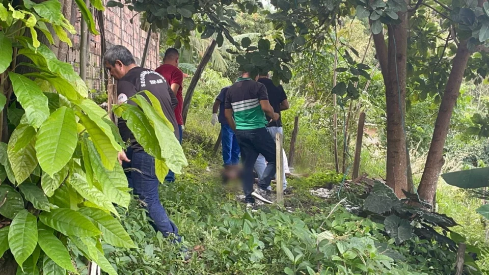 Corpo de homem é encontrado em barranco na comunidade Fátima 1